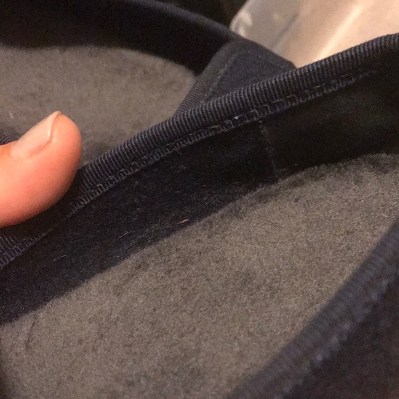 Tory Burch- Navy Blue shoes real fur lining - Picture 4 of 5